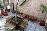 Kuku Ruku Hotel