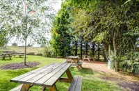 Thames Head Inn