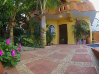 Cielito Lindo Suites Hotel di 