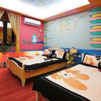 豪華3D浮雕四人房 太陽花3D浮雕民宿優惠