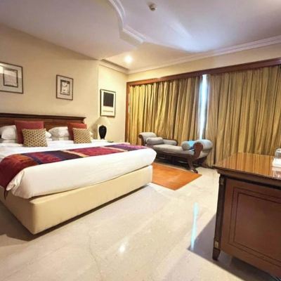 Deluxe Suite The Hans Promo Code