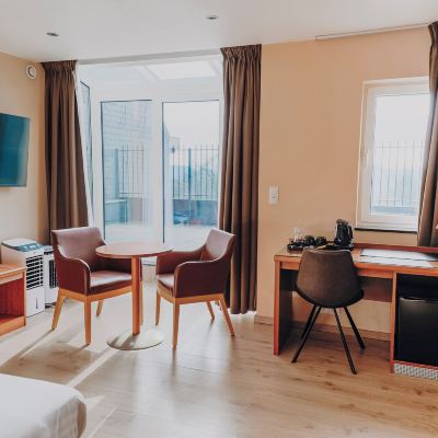 Executive Twin Room Hotel Melba Promo Code