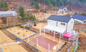 Gwangju the Party House in Jinsaegol Pension