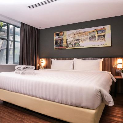 Mobility Accessible King Suite Kupon Days Hotel and Suites Fraser Business Park KL