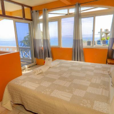 Executive Suite, Sea View (1 King Bed and 2 Double Beds)