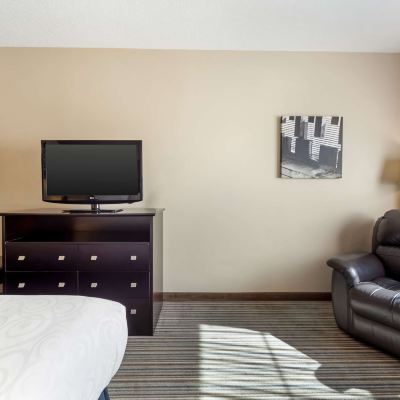 1 King Bed, Non-Smoking, Pillow Top Mattress, Microwave and Refrigerator, 37 Inch Television Best Western Plus Peace River Hotel & Suites Promo Code