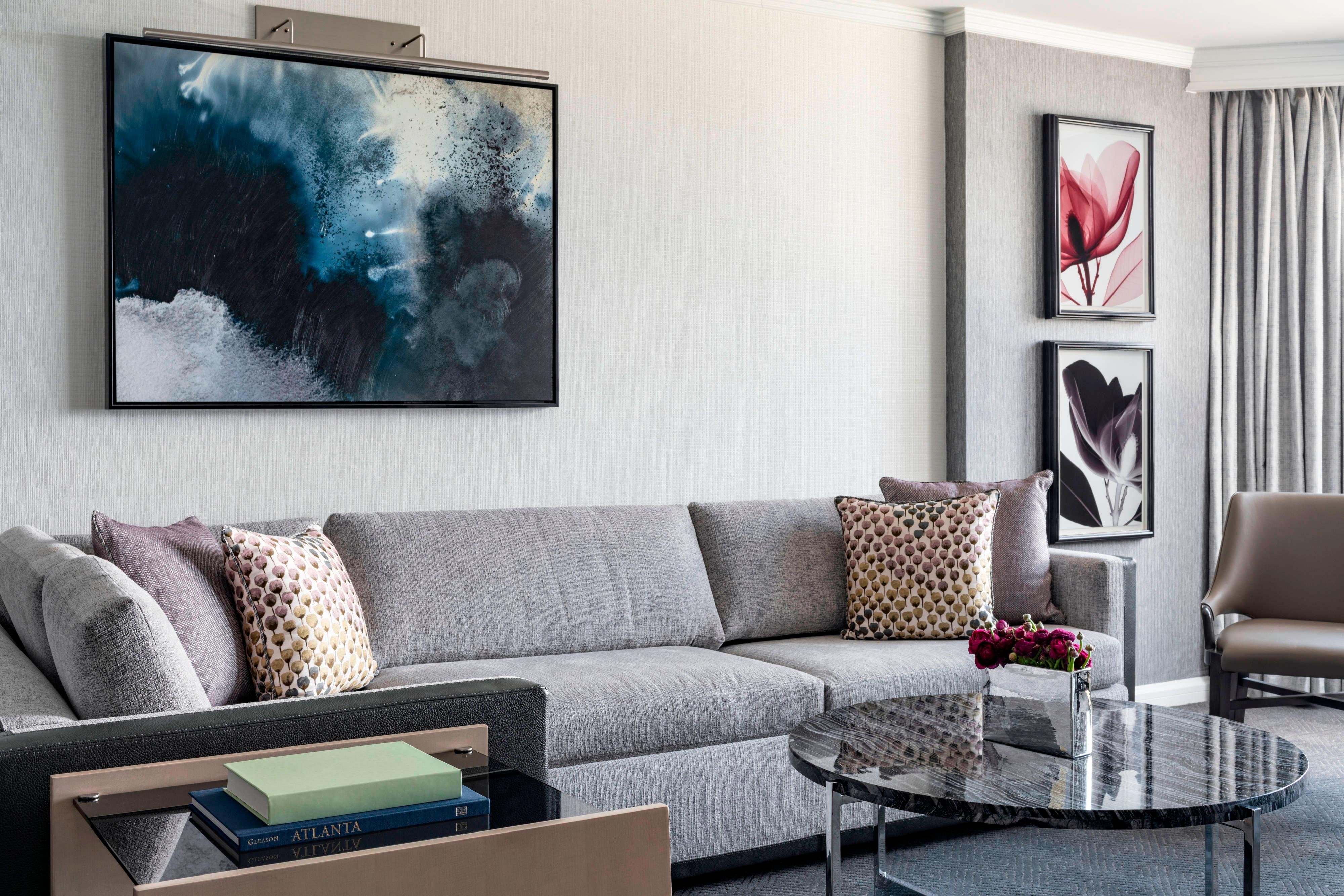 配有梳化床的一卧室行政特大床套房