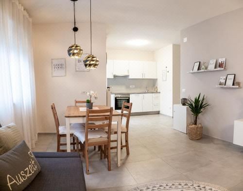 高级一卧室带阳台公寓