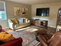 Great Location, Relax by Sandpoint City Beach Park or Shop Downtown Hotels in Sandpoint