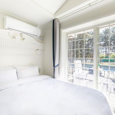 4th Crazy Pick (1st Floor/Couple Room/Dogs Allowed) 태안 빨간풍선 펜션 쿠폰