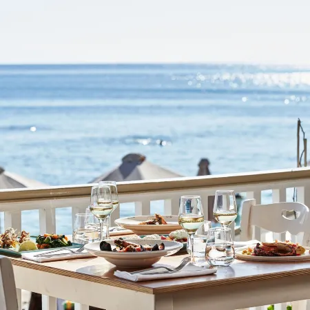 Volcano Luxury Suites Milos - Adults Only