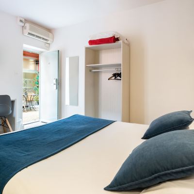 Comfort Double Room, 1 Queen Bed Au Patio Morand Promo Code