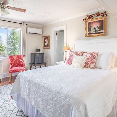 English Country Room Echo Mountain Inn Promo Code