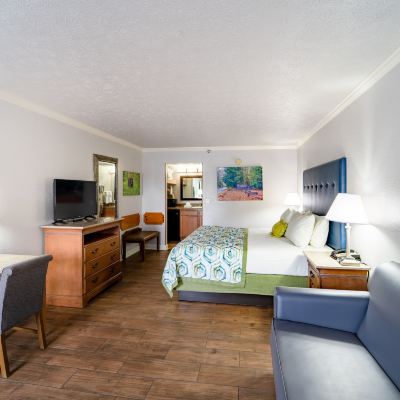 Deluxe Room Accommodation by Willow Brook Lodge Promo Code