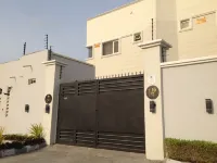 Millennium Apartments Hotele w: 