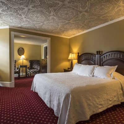 Primrose Queen Stafford's Bay View Inn Promo Code