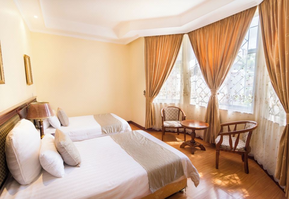 行政套房， 2 张单人床