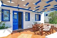 Nikos Sea View Apartments