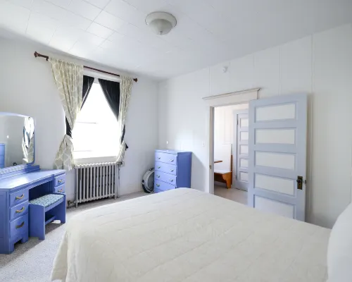 Brown & Hawkins Historical Apartments Hotels in Seward