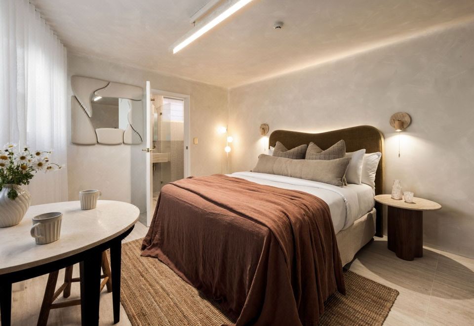 Medusa Hotel SydneyDeluxe Queen Room