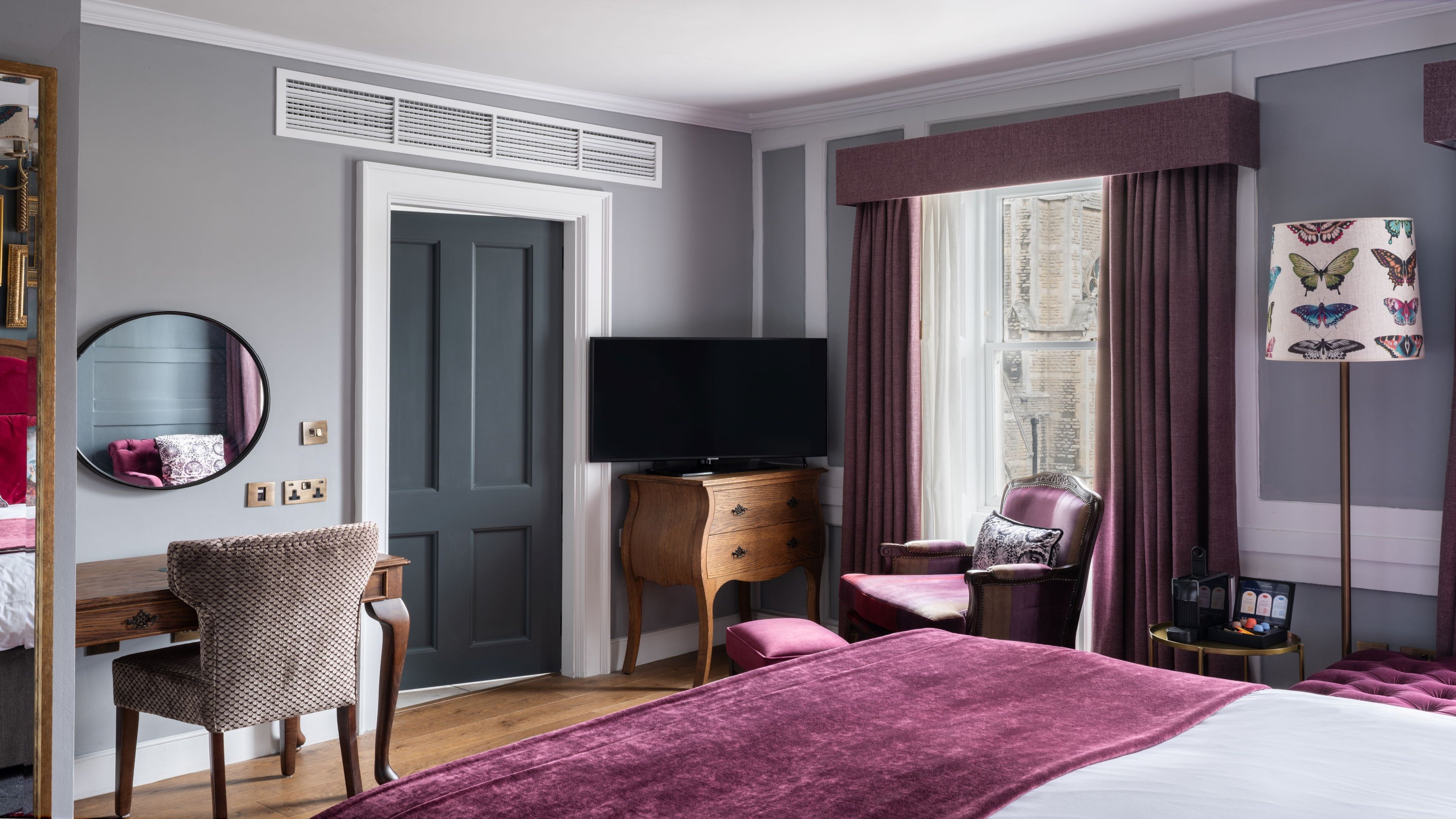 甄选特大床房（带迷你冰箱）