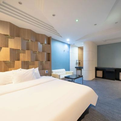 Deluxe Double Room Ava Hotel Promo Code