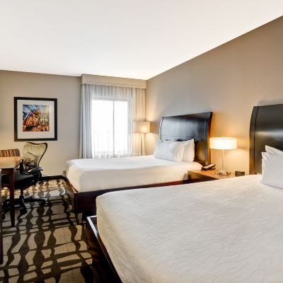 甄選兩張大床房 芝加哥市區/華麗一英里希爾頓花園旅館優惠