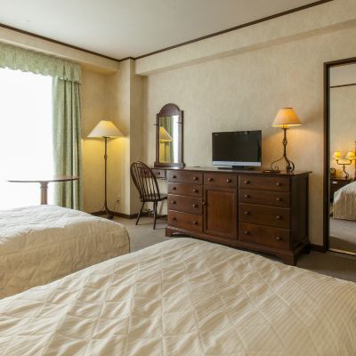 コネクティングマウンテンビュールーム(ベッド4台)(浴室) ブルーリッジホテル クーポン