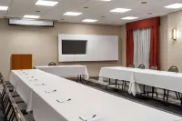 La Quinta Inn & Suites by Wyndham Madison American Center