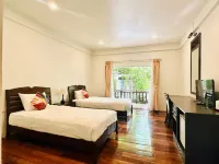 Tree House Hotel