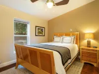 Clean & Cozy 2br/2ba, Remodeled w/ Hot Tub, Close To Beach & Town: See Reviews Hoteles en Eastsound