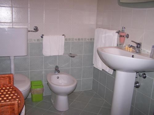 三人间（园景）