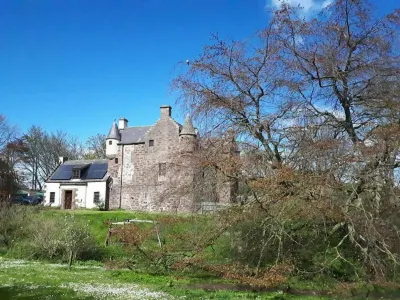 Hallgreen Castle Hotel di 