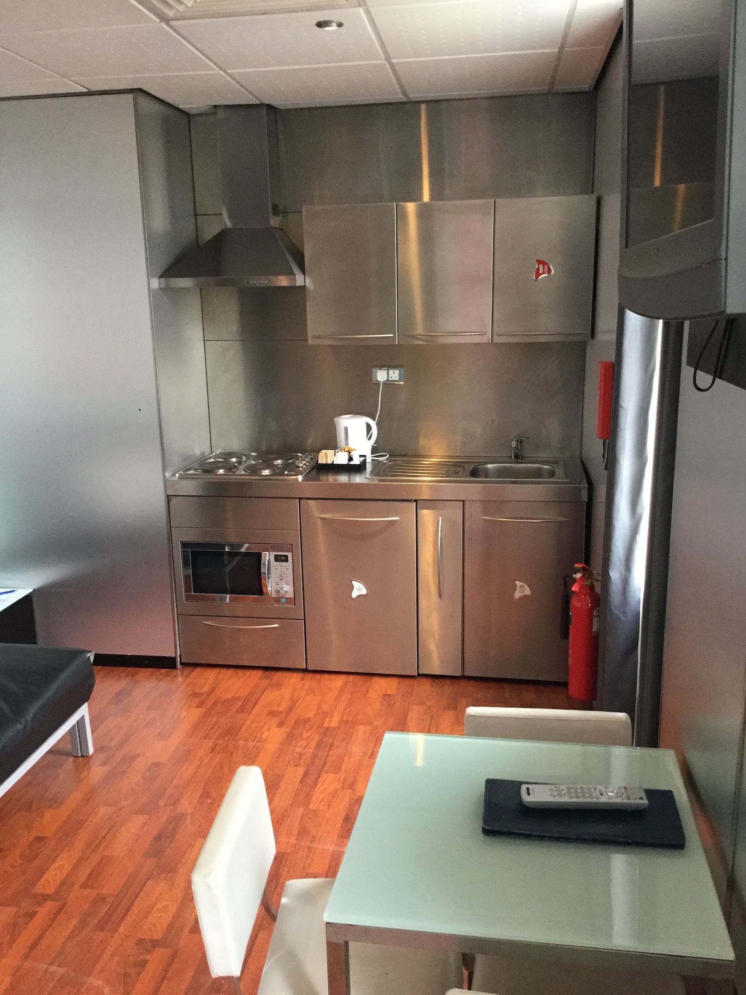 一室套房，小厨房（Stylosuite V2.0）