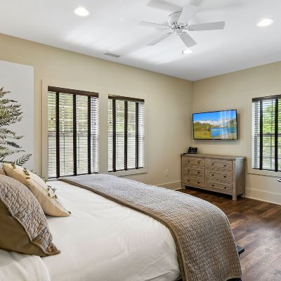 Presidential King Suite With Balcony The Manor Promo Code