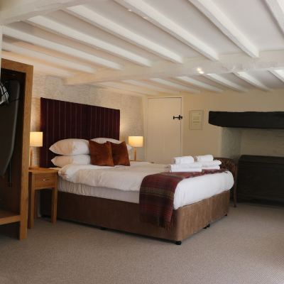 Suite Deluxe Ensuite The Colesbourne Inn Promo Code