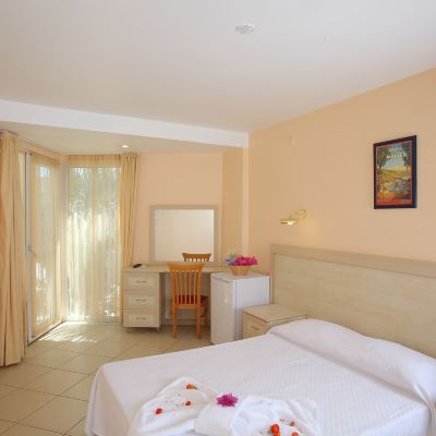 Standard Double Room Catamaran Hotel Promo Code