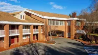 Avon Old Farms Hotel Hotels in 