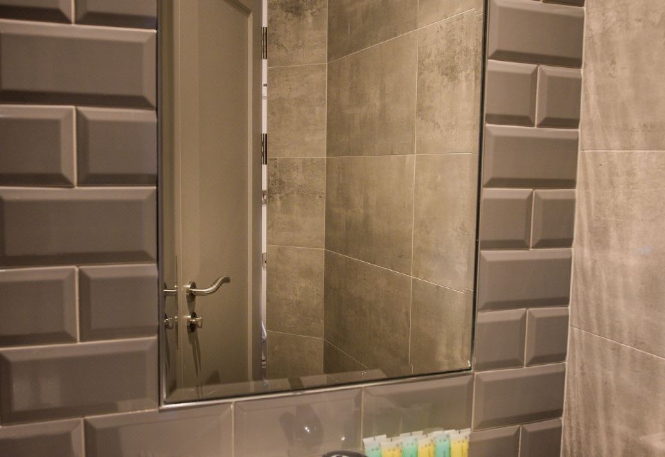 三人房（带独立浴室）