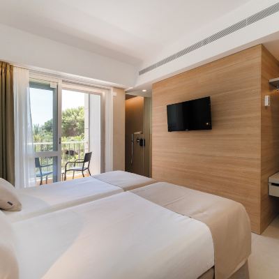 Twin Room With Balcony And Pool View Hotel Cosmopolitan Promo Code