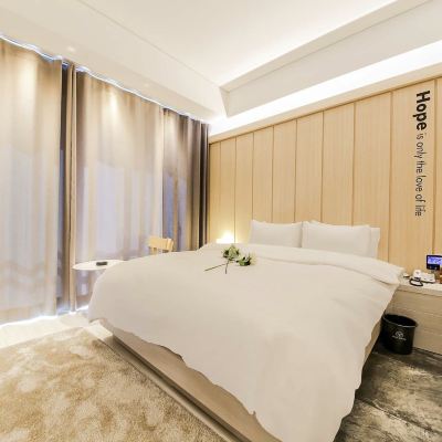 디럭스 더블룸 호텔 여기어때 서대구점 쿠폰