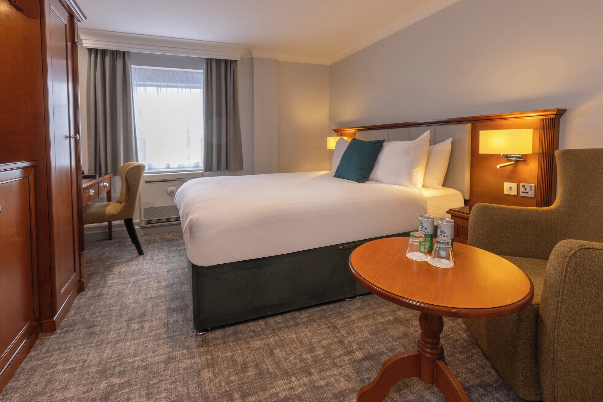 标准大床房（带单人梳化床）