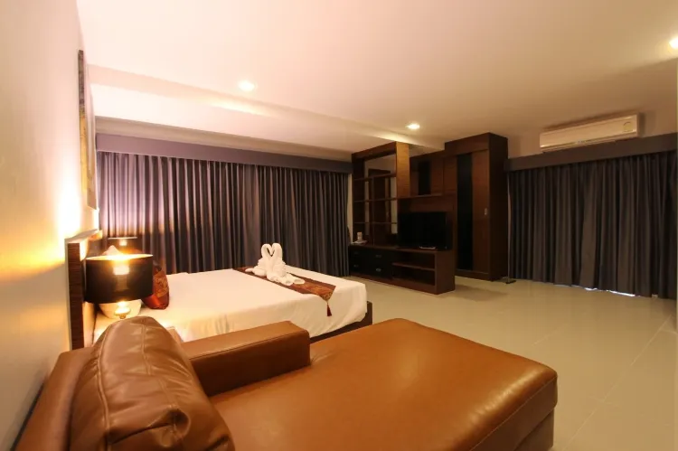 ห้องดีลักซ์ เตียงใหญ่ 1 เตียง