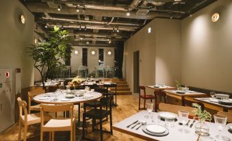 Landabout Tokyo - Housity