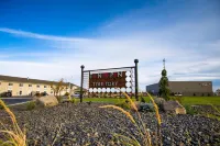 Ten Pin Inn & Suites Hotels in 