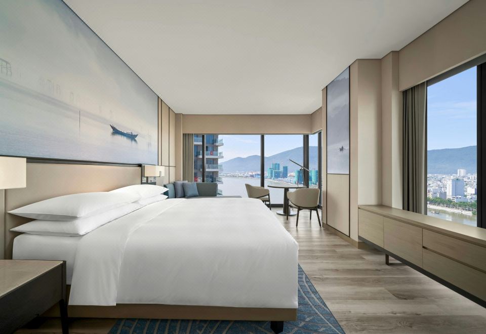 行政特大床河景房