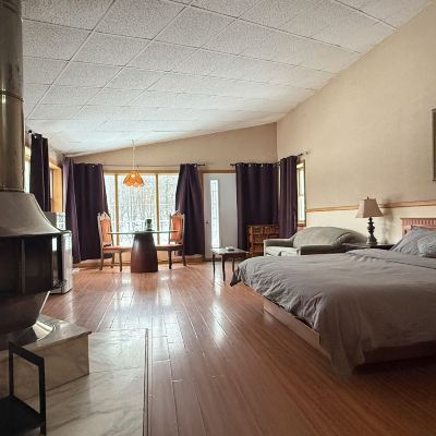 Honeymoon Suite, 1 King Bed With Sofa Bed, Fireplace (Double Jacuzzi) Hotel Motel La Marquise Promo Code