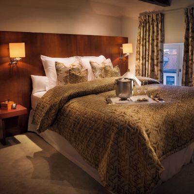 Junior Suite Hotel Van Cleef Promo Code