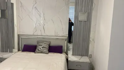 Hostal & Tours Casanostra Hotele w: 