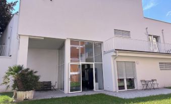 Grazora Living Apartments - Housity